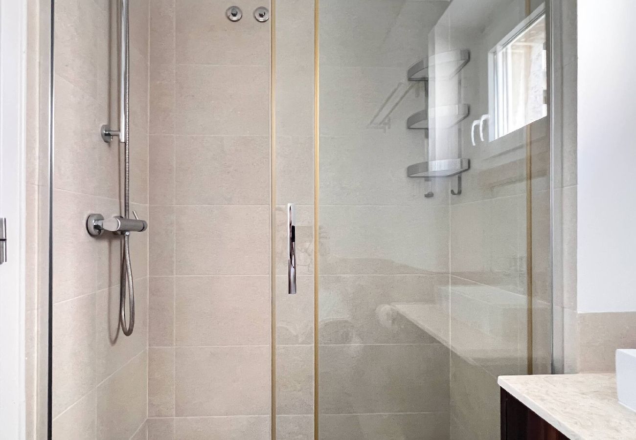 Rent by room in Lisbon - Roma Quarto 6