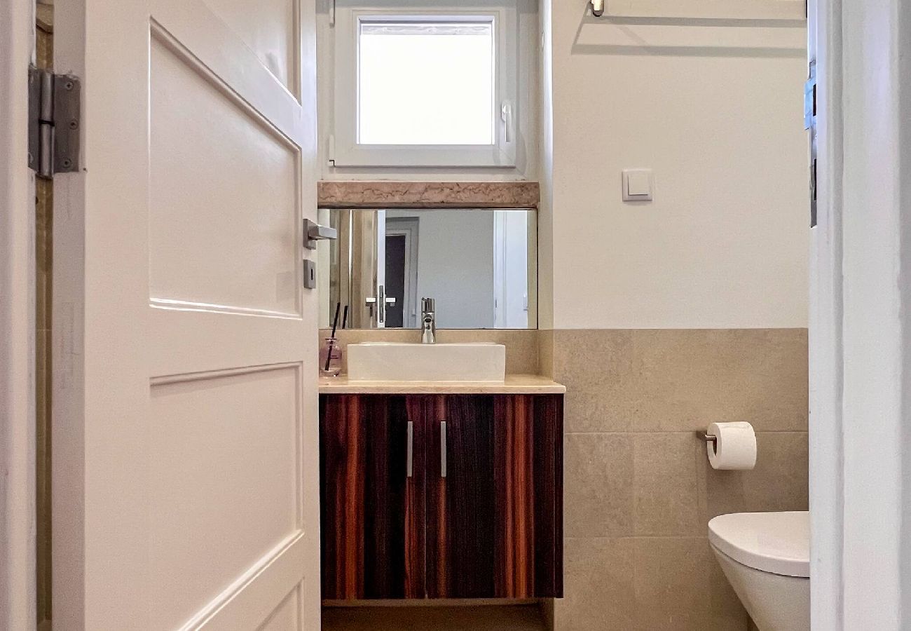 Rent by room in Lisbon - Roma Quarto 6