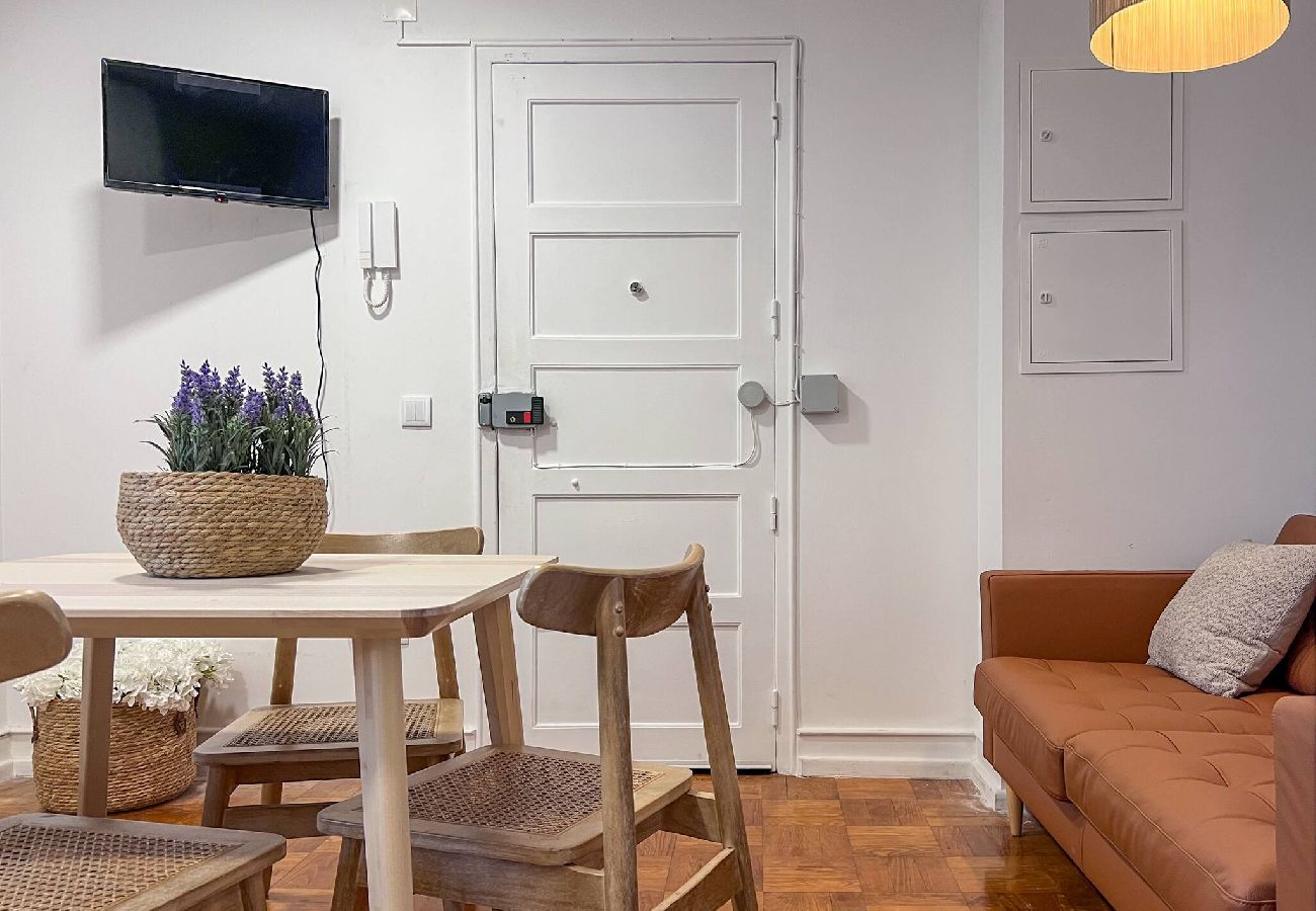 Apartment in Lisbon - Roma CV