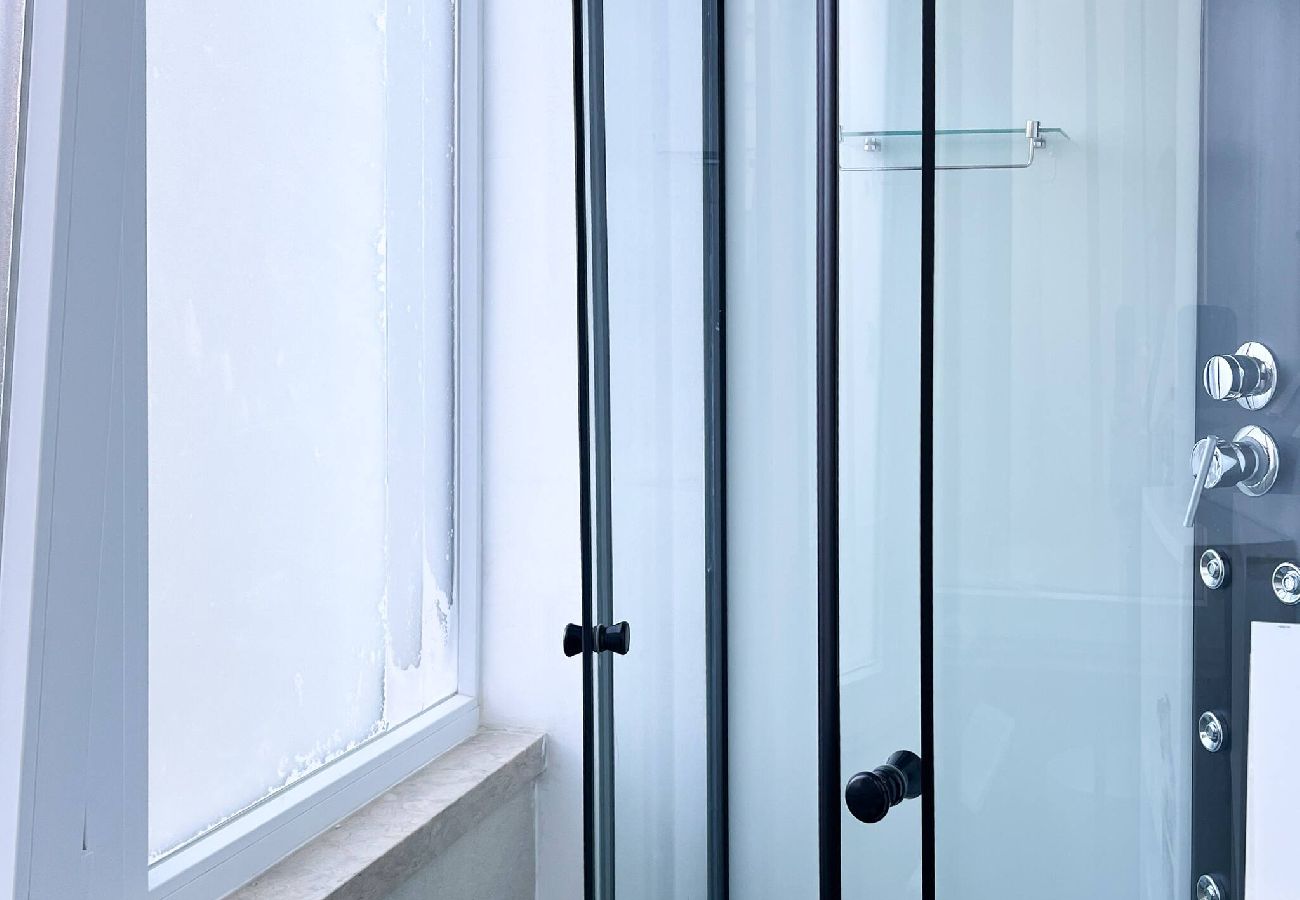 Apartment in Lisbon - Roma CV