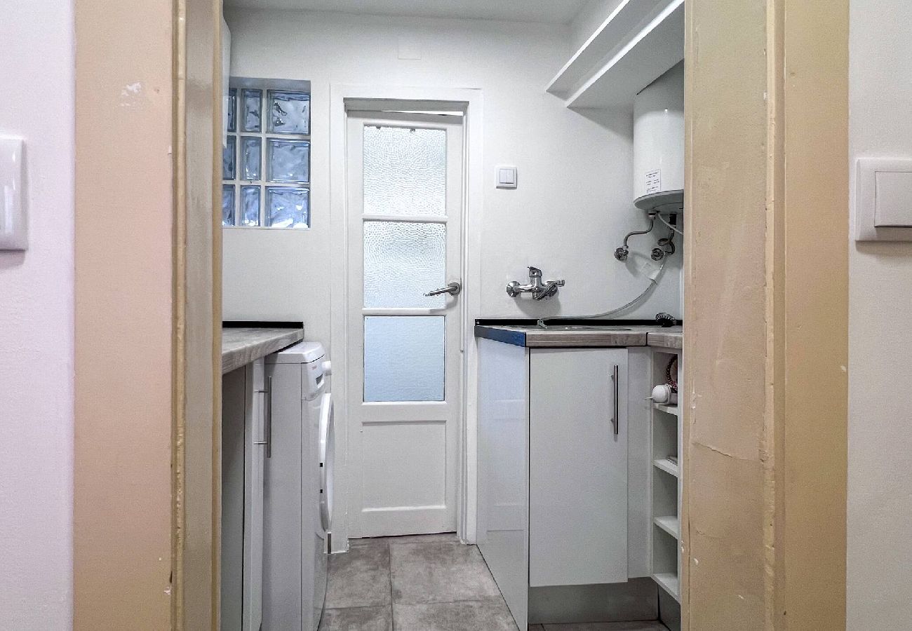 Apartment in Lisbon - Carmo 3 Esq