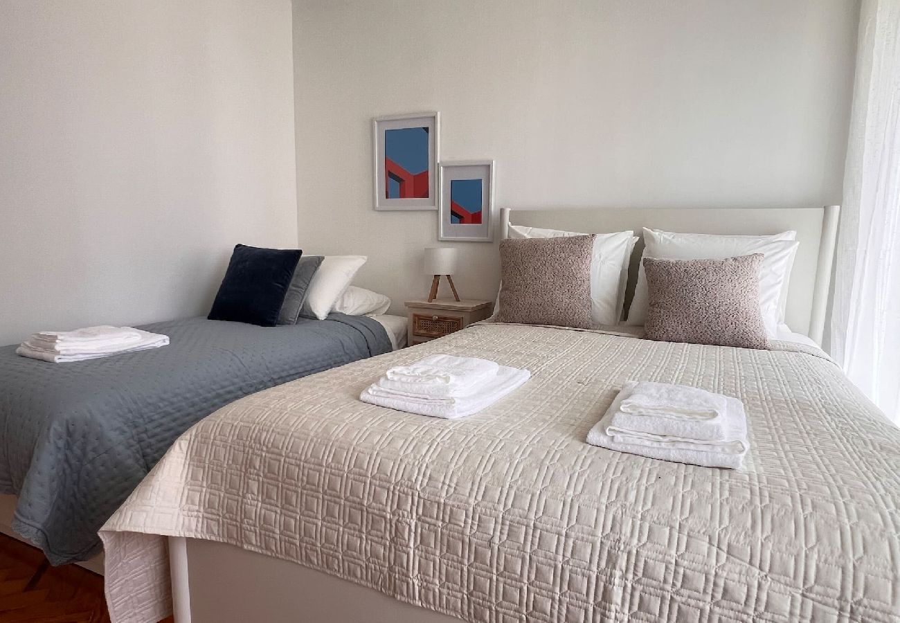 Rent by room in Lisbon - Roma Quarto 2